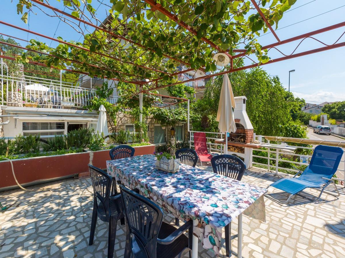 Apartments Susanne Novi Vinodolski Exterior photo